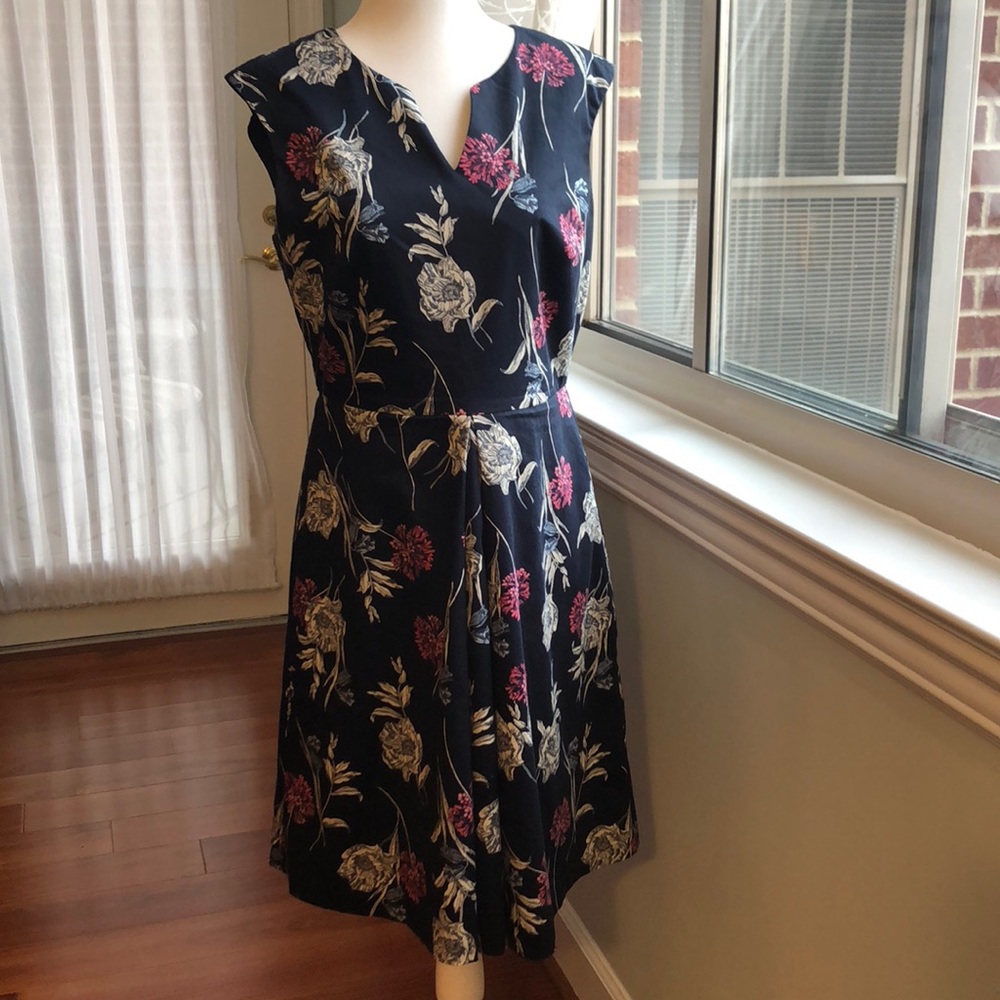 Navy flowered AT 6P sleeveless dress